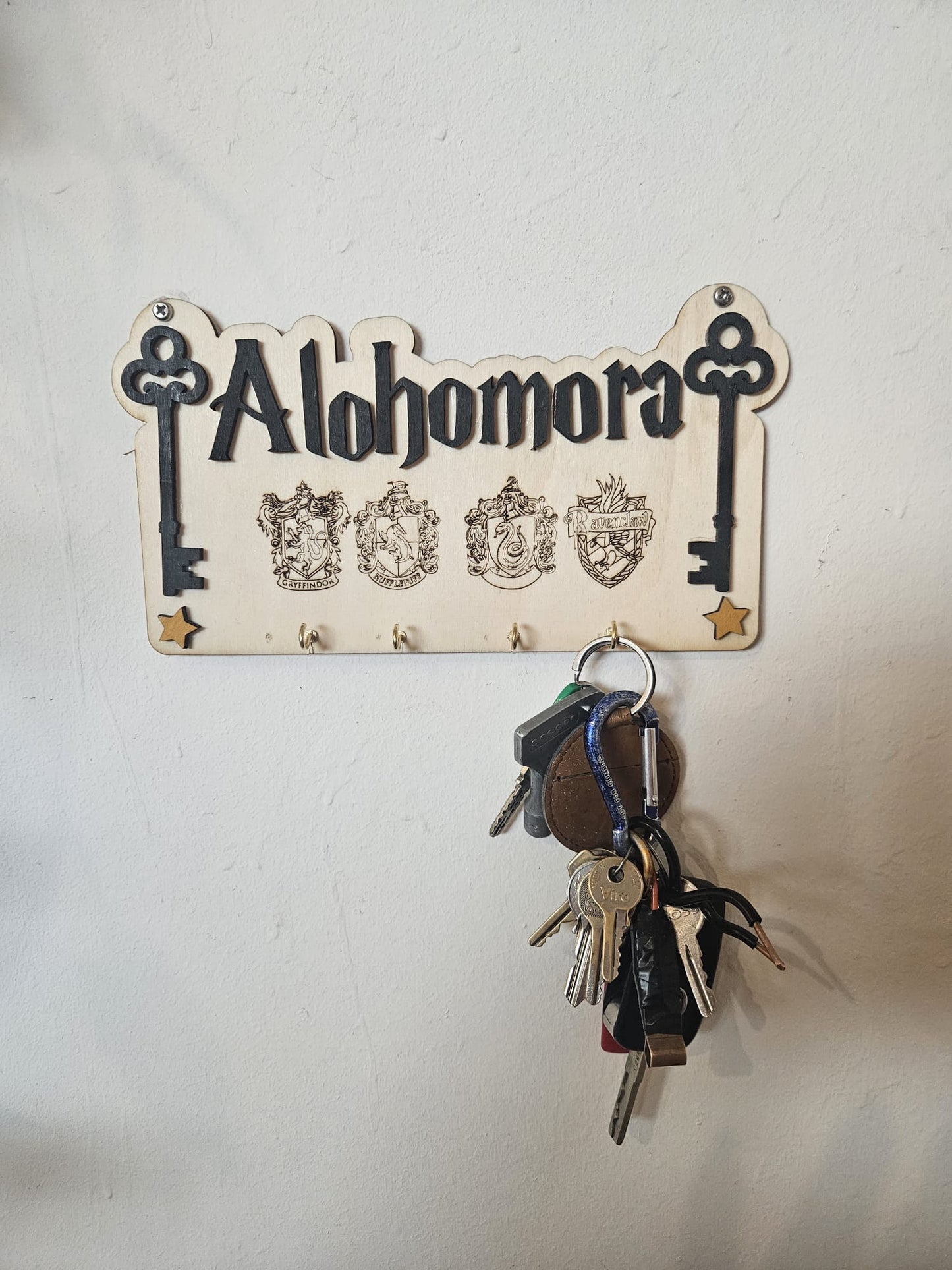 🪄 Portachiavi da Parete Harry Potter in Legno Personalizzato – Stile Hogwarts