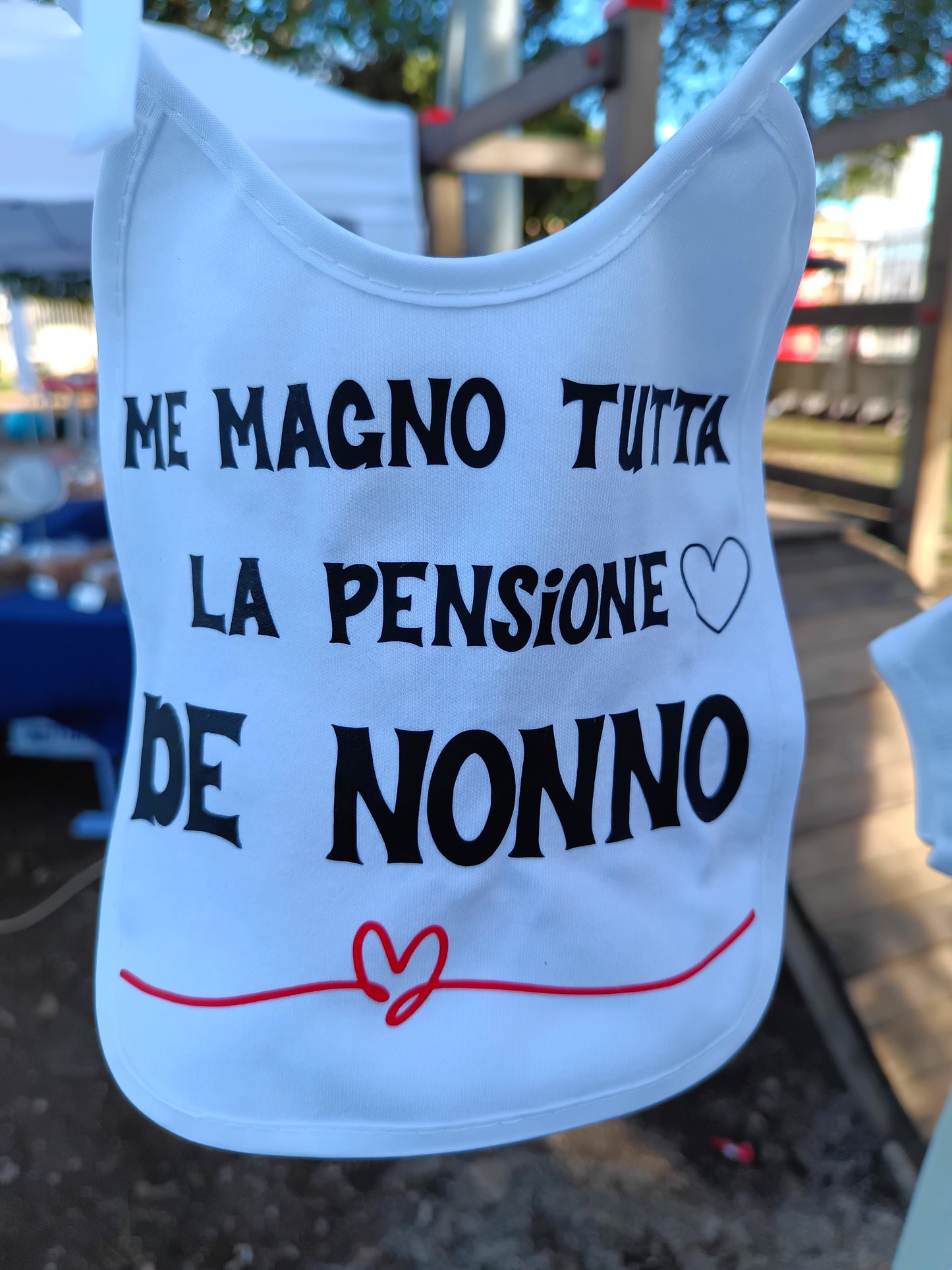 Bavaglino me magno la pensione de NONNO